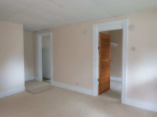 196 Adam St, Unit 1 st Front in Tonawanda, NY - Building Photo - Building Photo