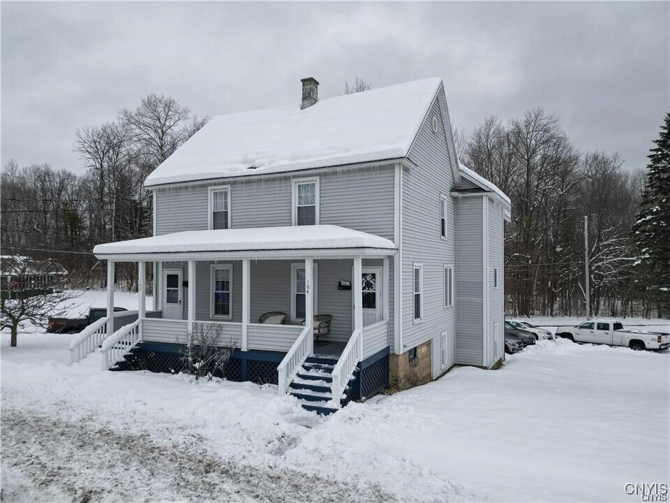 102-104-104 N Helmer Ave in Dolgeville, NY - Building Photo