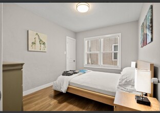 228 E Julian St, Unit A in San Jose, CA - Building Photo - Building Photo
