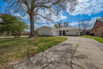 11603 Leader St in Houston, TX - Building Photo - Building Photo