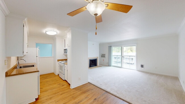 property at 521 Alameda del Prado