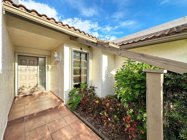 8567 SW 115th Pl in Miami, FL - Building Photo - Building Photo