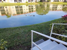 2050 Oleander Blvd in Fort Pierce, FL - Building Photo