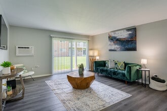 The Preserve at Woodfield in Rolling Meadows, IL - Foto de edificio - Interior Photo
