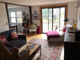 167 Norfolk Rd, Unit Southfield Village #2 in Southfield, MA - Building Photo