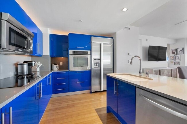 property at 3101 Bayshore Dr