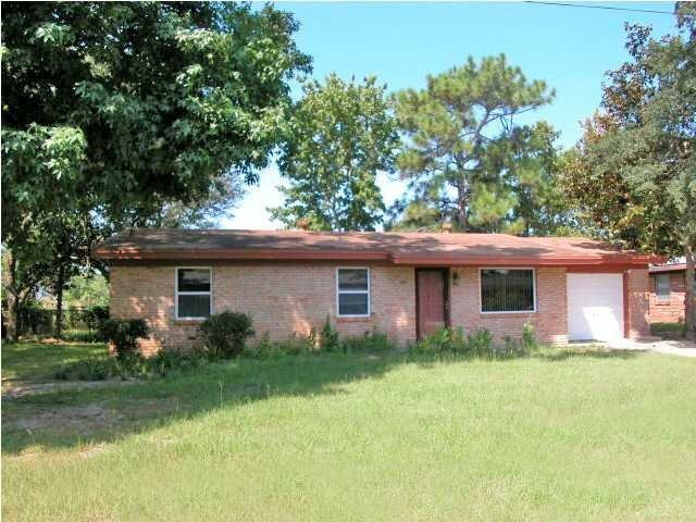63 Friendly Ln in Shalimar, FL - Building Photo