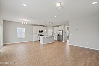 8047 Arctic Fox Rd in Jacksonville, FL - Building Photo - Building Photo