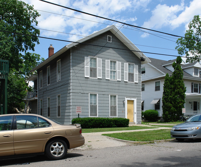 713 Catherine St in Ann Arbor, MI - Foto de edificio - Building Photo