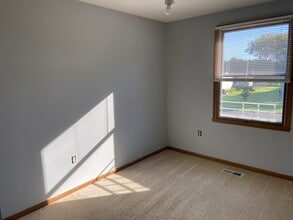 6261 Wynmoor Dr in Cicero, NY - Building Photo - Building Photo