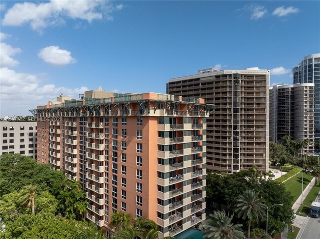 property at 2951 S Bayshore Dr