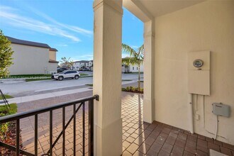 2813 SE 25th Ave in Homestead, FL - Foto de edificio - Building Photo