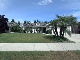 3316 W Wren Ave in Visalia, CA - Building Photo