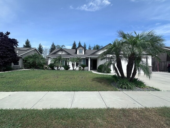 property at 3316 W Wren Ave