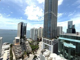 951 Brickell Ave in Miami, FL - Building Photo