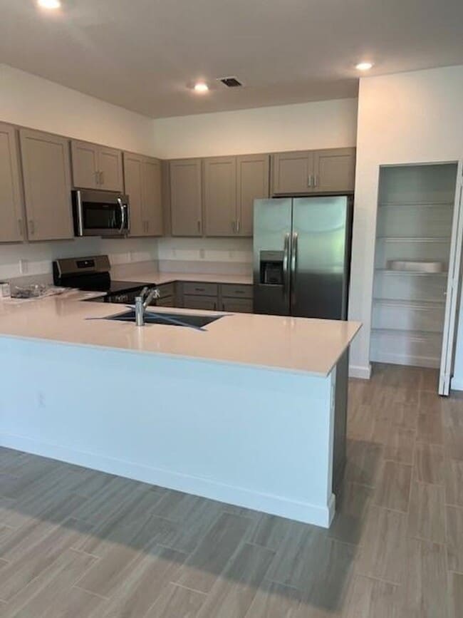 4393 Hammock Grove Dr in Lake Worth, FL - Building Photo - Building Photo