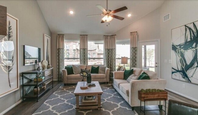 113 Leon Loop in Liberty Hill, TX - Building Photo - Building Photo