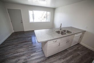 316 S Ute Ave, Unit 316 - No Smoking and No Pets in Montrose, CO - Building Photo - Building Photo