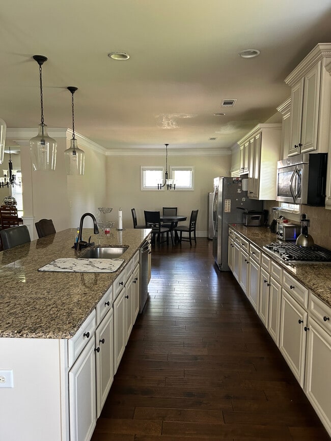 Room in House on River Walk Farm Pkwy in Covington, GA - Building Photo - Building Photo