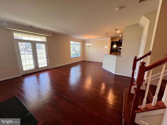 42592 Sunset Ridge Square in Ashburn, VA - Foto de edificio - Building Photo