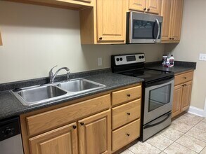 112 Lakeview Commons Dr in Statesboro, GA - Building Photo - Building Photo