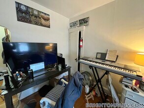 70 Strathmore Rd, Unit 11A in Boston, MA - Foto de edificio - Building Photo