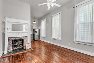 422 E 32nd St in Savannah, GA - Foto de edificio - Building Photo