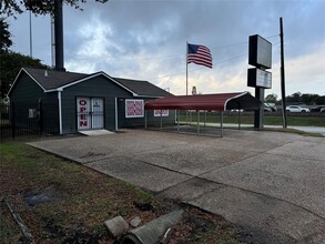 102 Rosamond St in Houston, TX - Building Photo - Building Photo