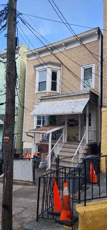 61 Poplar St in Yonkers, NY - Building Photo - Building Photo