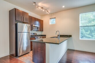 Row House 31 in Milwaukee, WI - Building Photo - Interior Photo