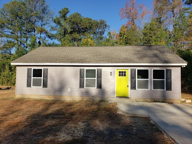 property at 800 Smith Grove Rd