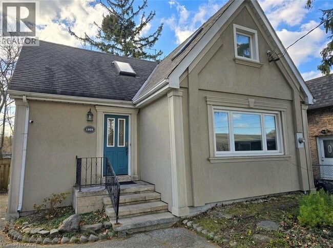 property at 1568 Cawthra Ct