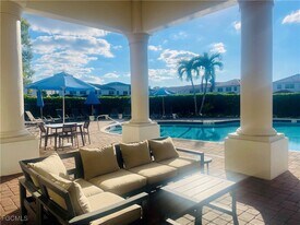 7051 Ambrosia Ln in Naples, FL - Building Photo