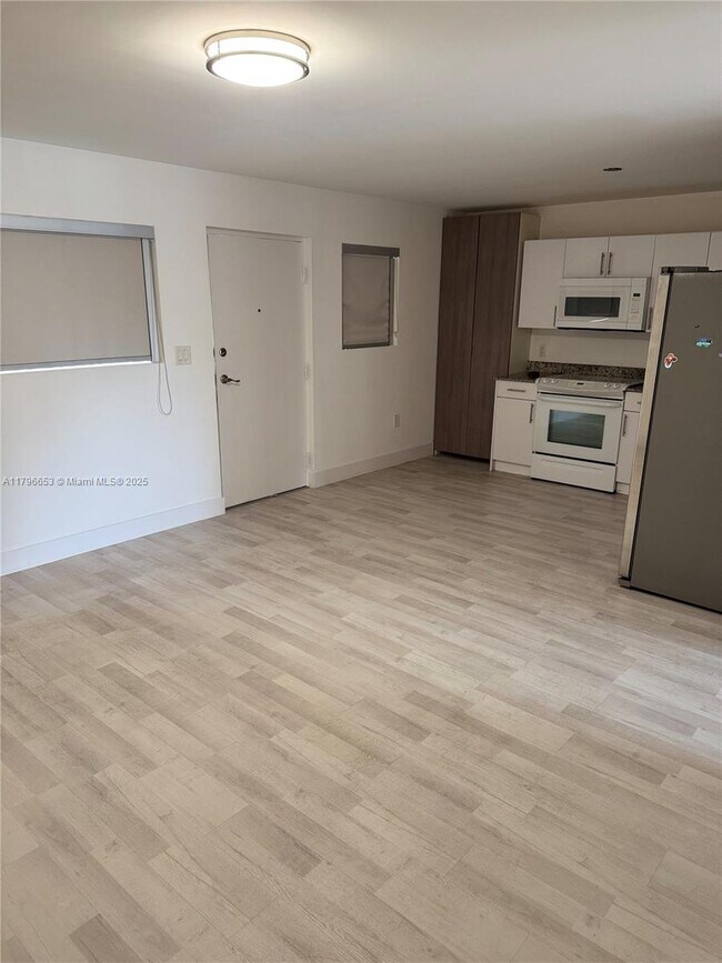 1029 NW 3rd St in Miami, FL - Building Photo - Building Photo