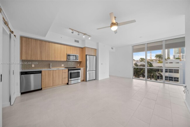 property at 2150 N Bayshore Dr