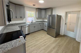 889 W Main St in Smithfield, VA - Building Photo - Building Photo