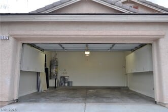 10652 Angel Dreams Ave in Las Vegas, NV - Foto de edificio - Building Photo