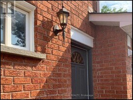 1540 Manorbrook Ct in Mississauga, ON - Building Photo