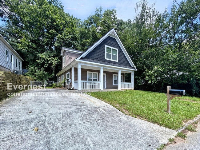 997 Hubbard St SW in Atlanta, GA - Building Photo - Building Photo