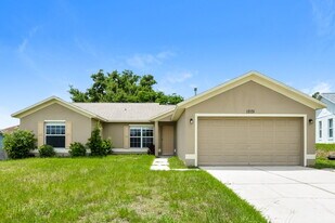 12131 Goldenstar Ln in Clermont, FL - Building Photo