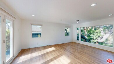 3424 Oak Glen Dr in Los Angeles, CA - Building Photo - Building Photo