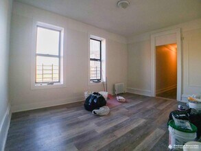 76 Vermilyea Ave in New York, NY - Building Photo - Building Photo