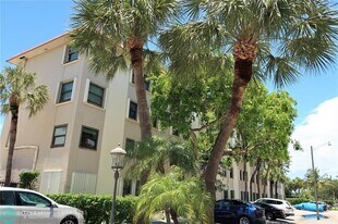 615 NE 12th Ave in Fort Lauderdale, FL - Building Photo