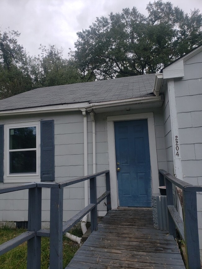 2204 Sweet Briar Dr in Jackson, MS - Foto de edificio - Building Photo