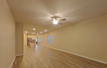 1806 Ash Oak Ln in Heartland, TX - Building Photo - Building Photo