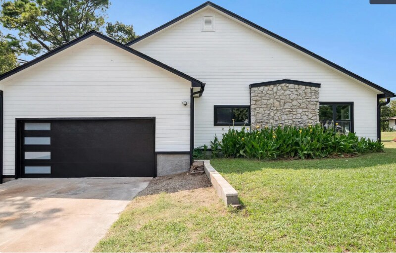 610 W Fairview St in Tulsa, OK - Building Photo