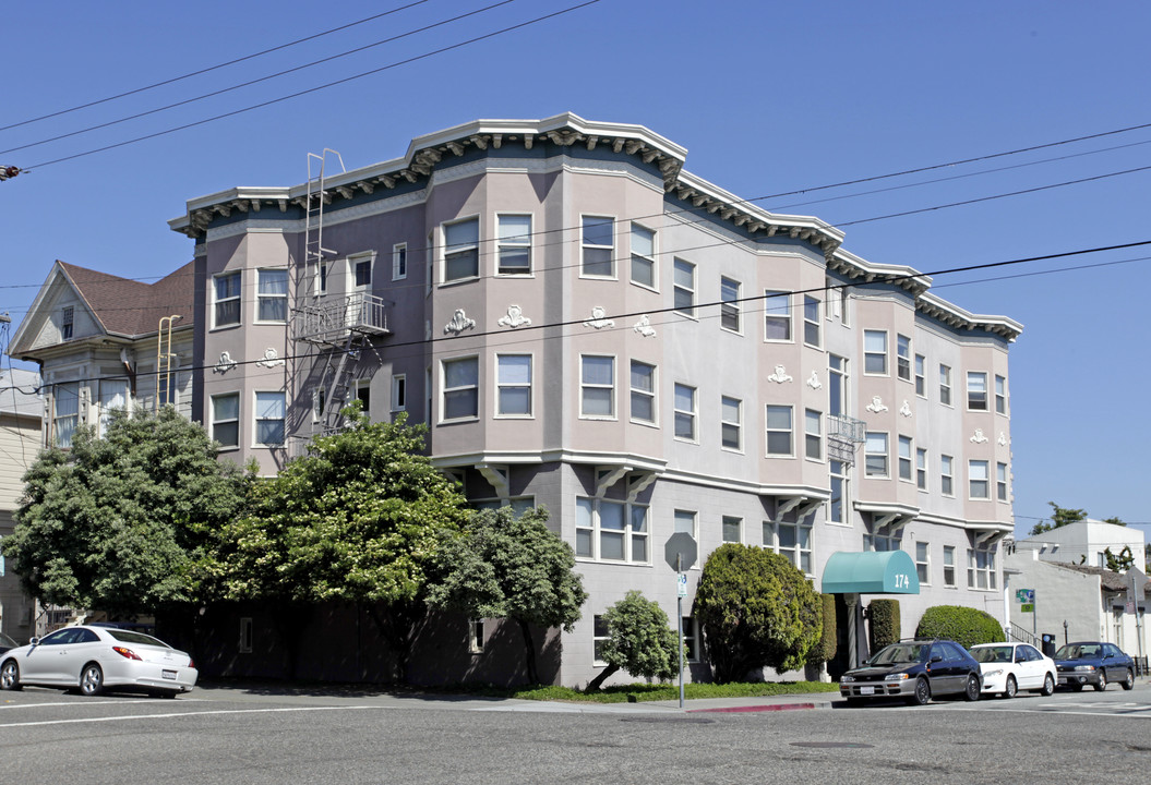 174 41st St in Oakland, CA - Foto de edificio