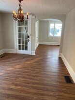 30 Catlin Ave, Unit 1st Floor in Jamestown, NY - Building Photo