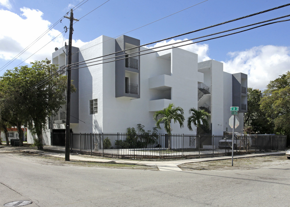 790 NE 128th St in North Miami, FL - Building Photo