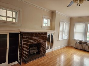 4126 W Wellington Ave in Chicago, IL - Foto de edificio - Building Photo